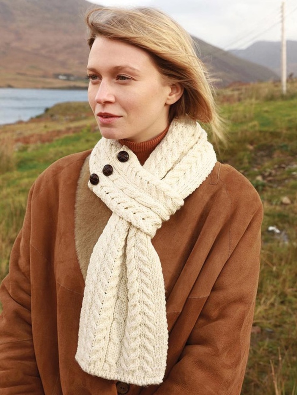Aran Sweater Market NWT  Button Loop Scarf Natural White 100% merino wool cable